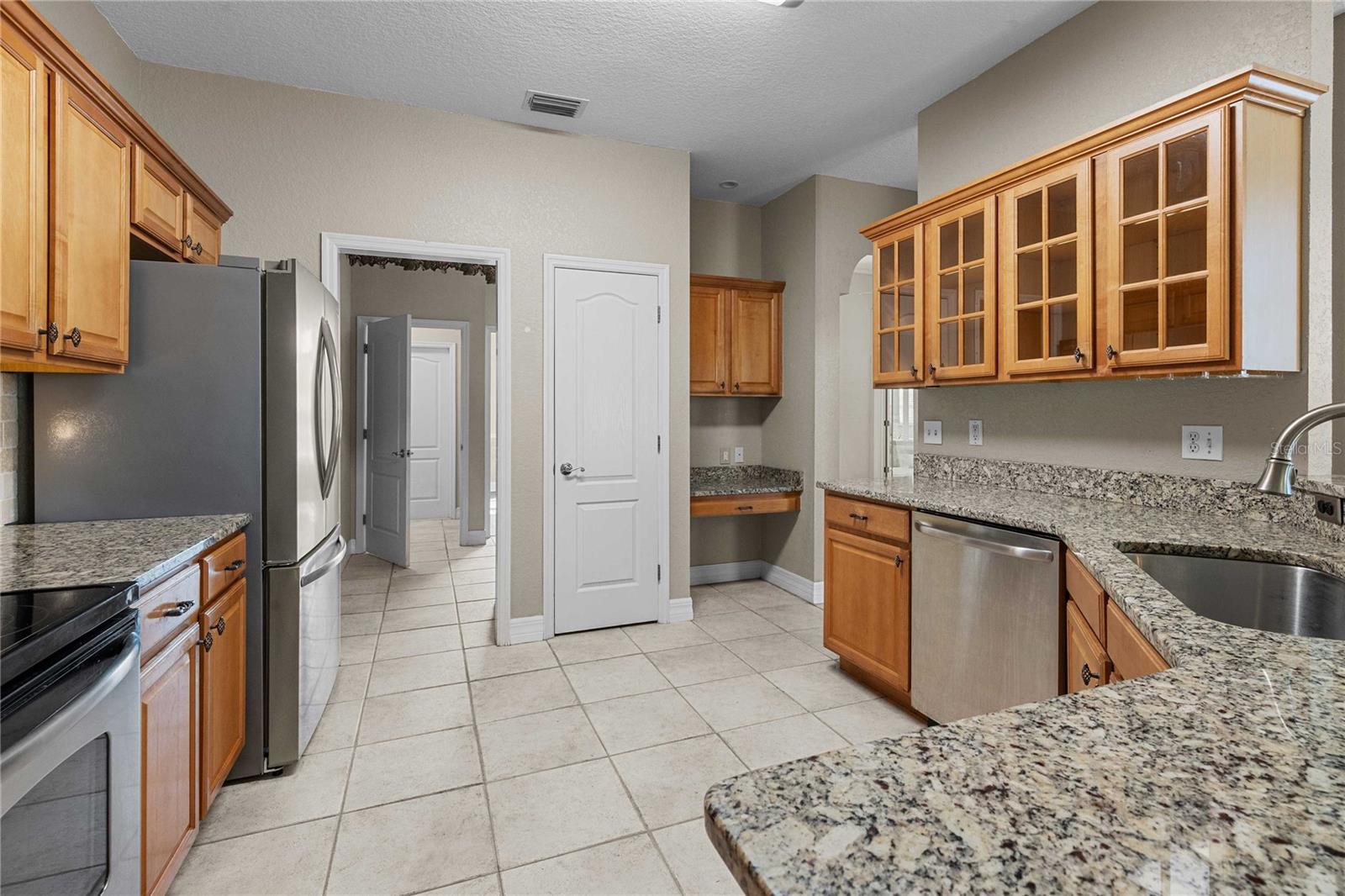 Image 7 of 38 For 2276 Colony Club Drive