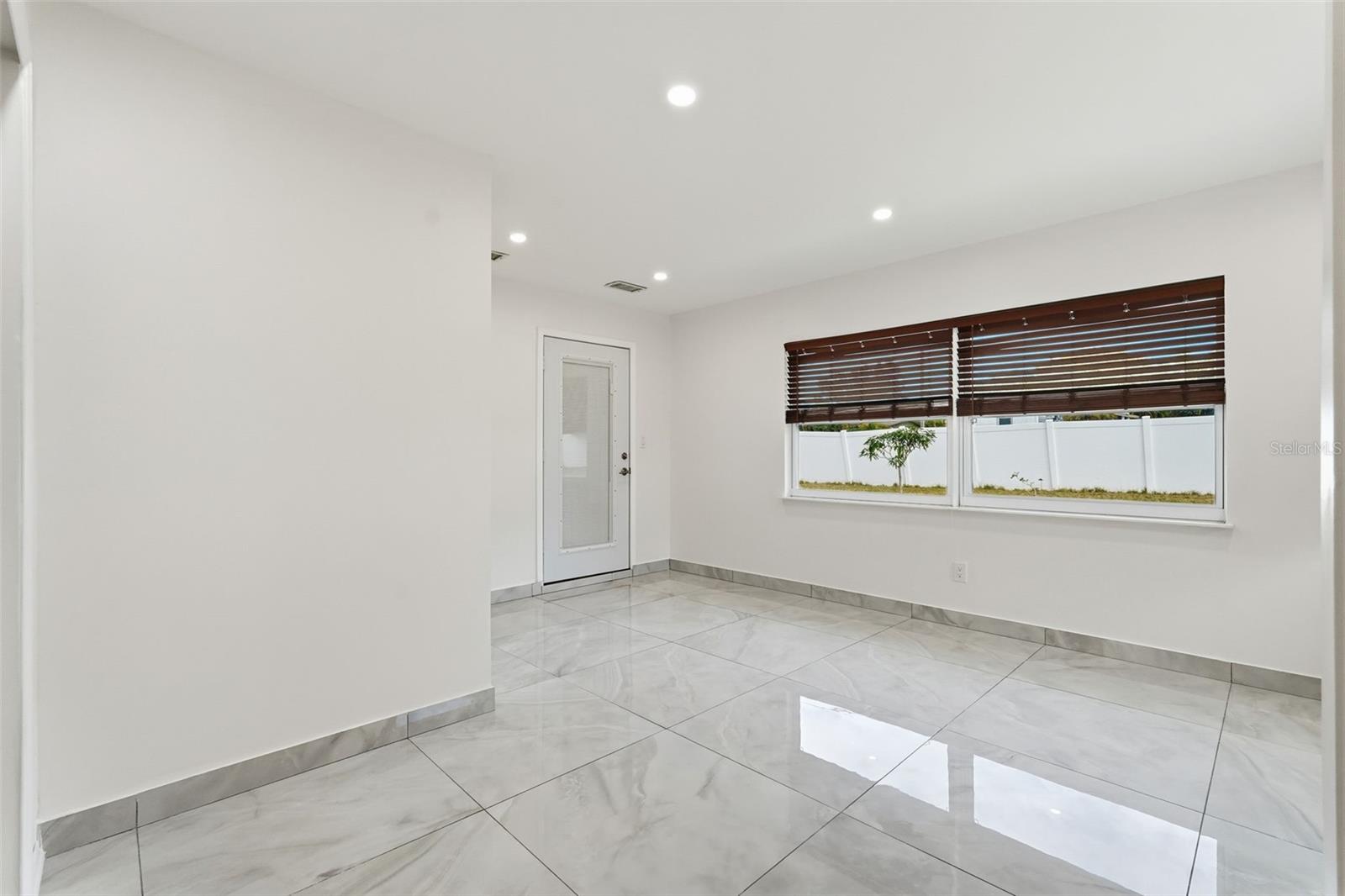 Image 10 of 29 For 3297 Hillsdale Avenue