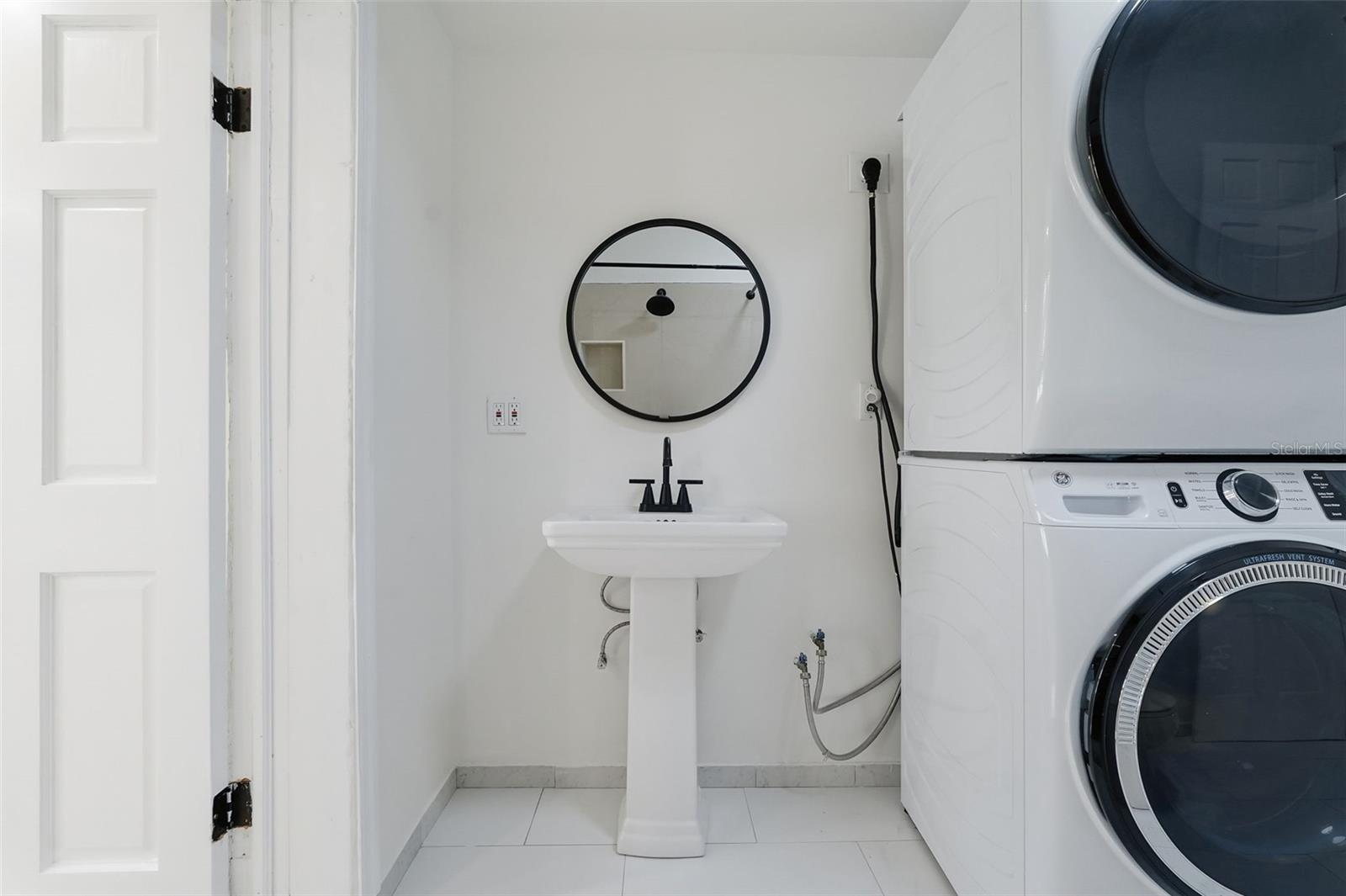 Image 15 of 29 For 3297 Hillsdale Avenue