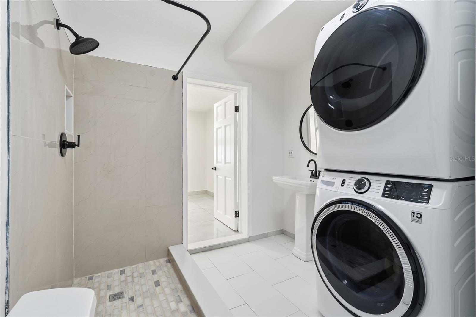 Image 16 of 29 For 3297 Hillsdale Avenue