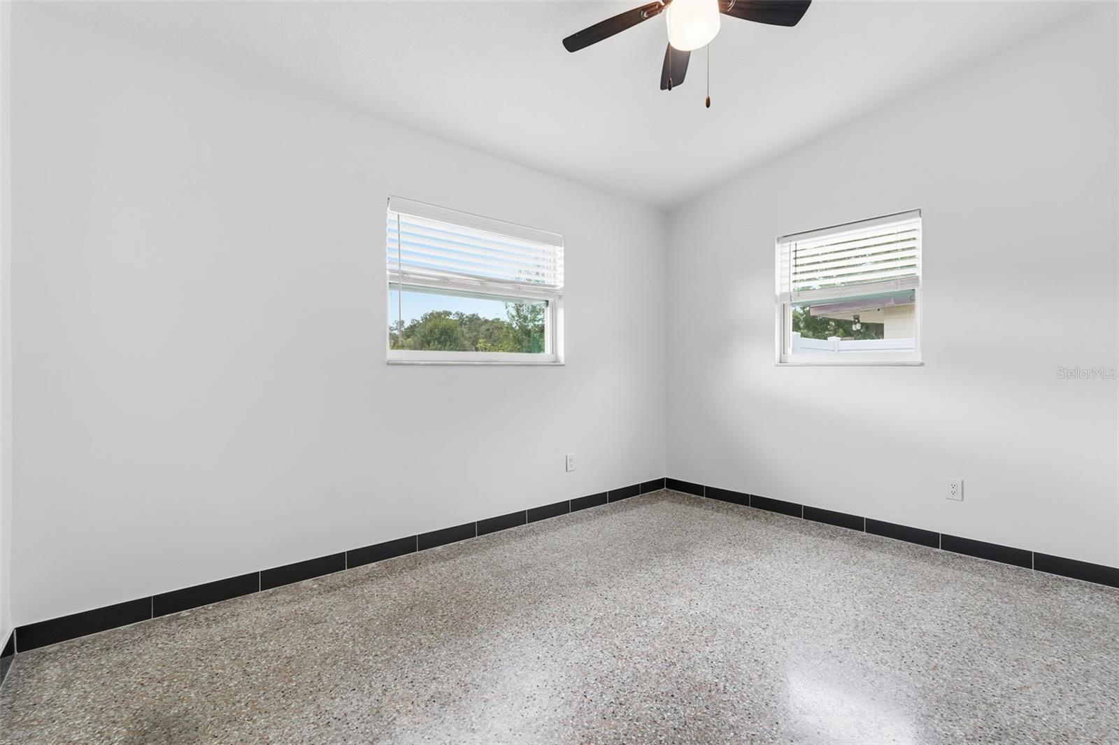 Image 18 of 29 For 3297 Hillsdale Avenue