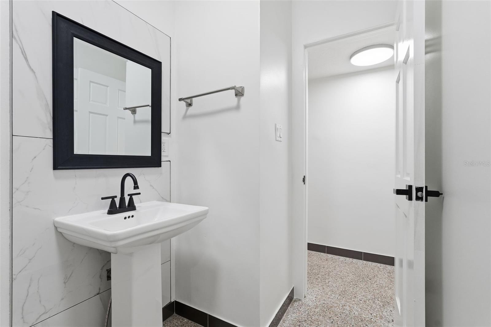 Image 22 of 29 For 3297 Hillsdale Avenue