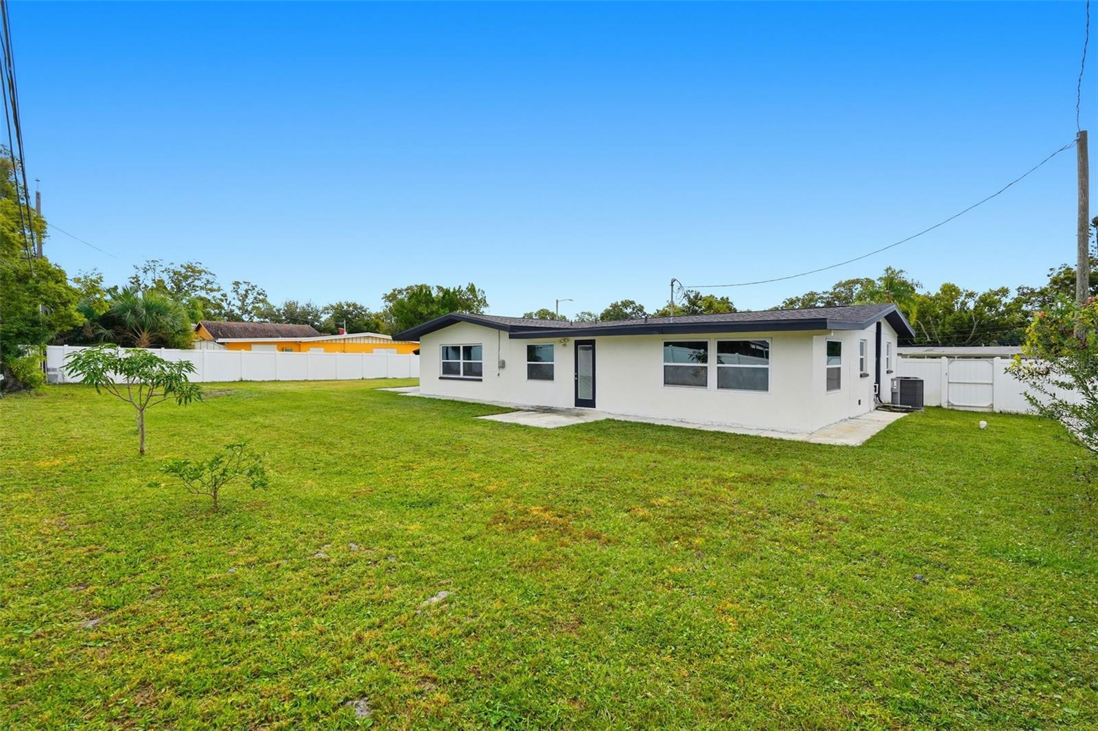 Image 25 of 29 For 3297 Hillsdale Avenue