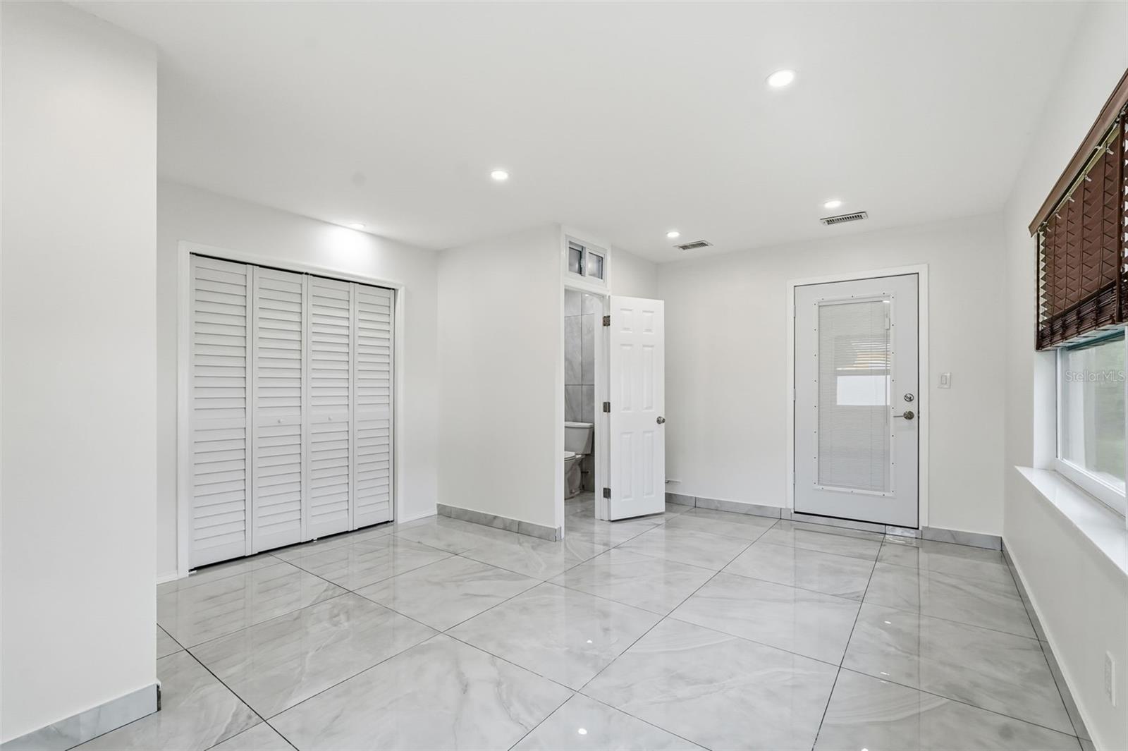 Image 9 of 29 For 3297 Hillsdale Avenue