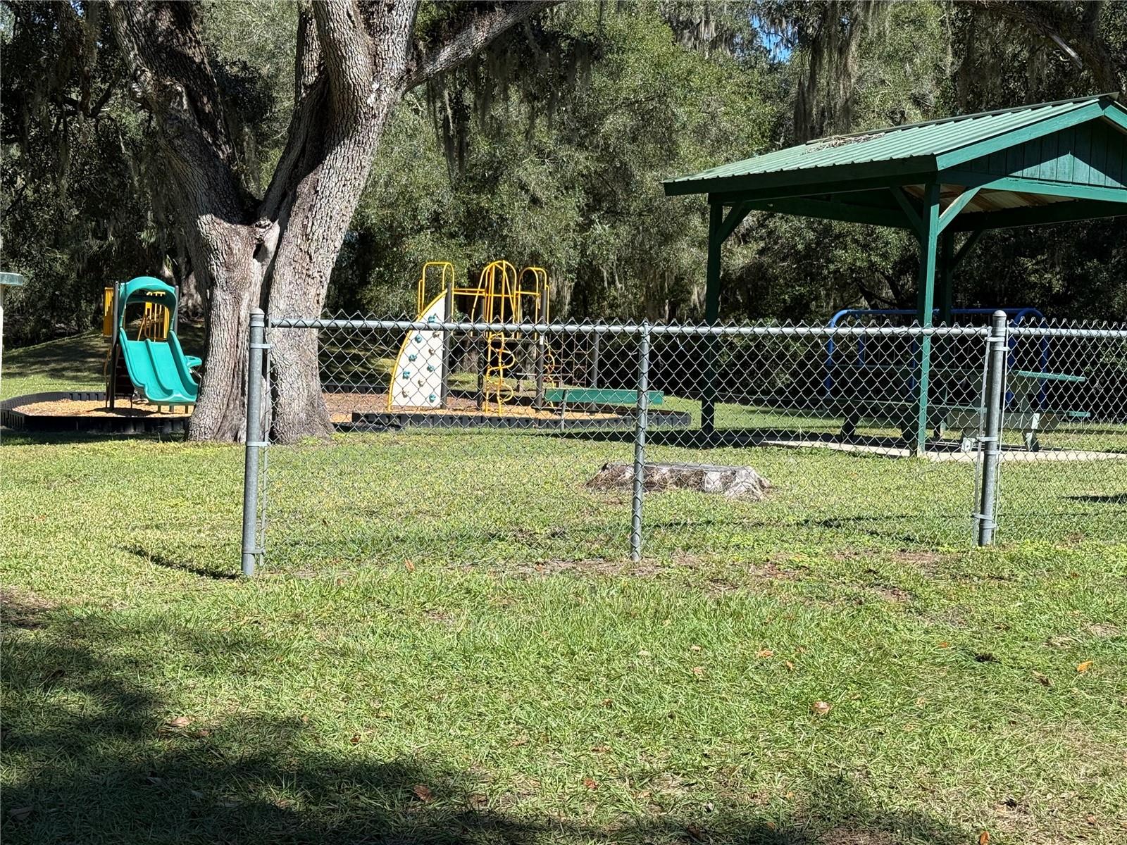 Image 15 of 17 For 759 Corbin Avenue