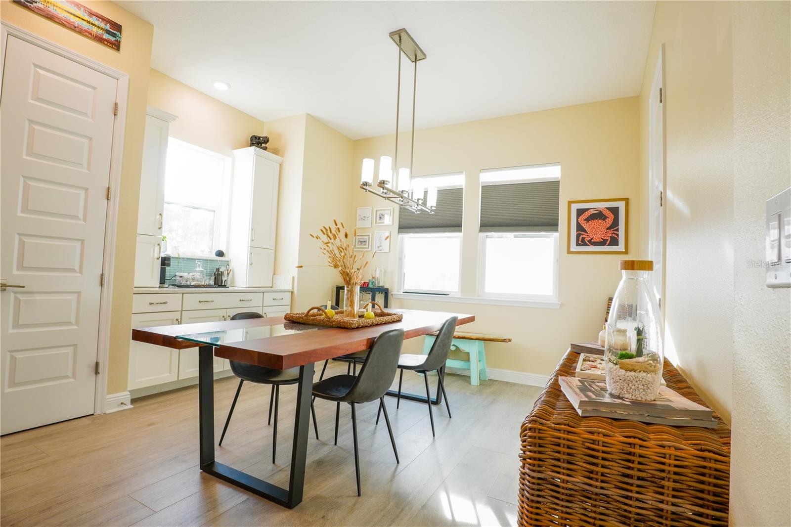 Image 11 of 33 For 260 8th Street N