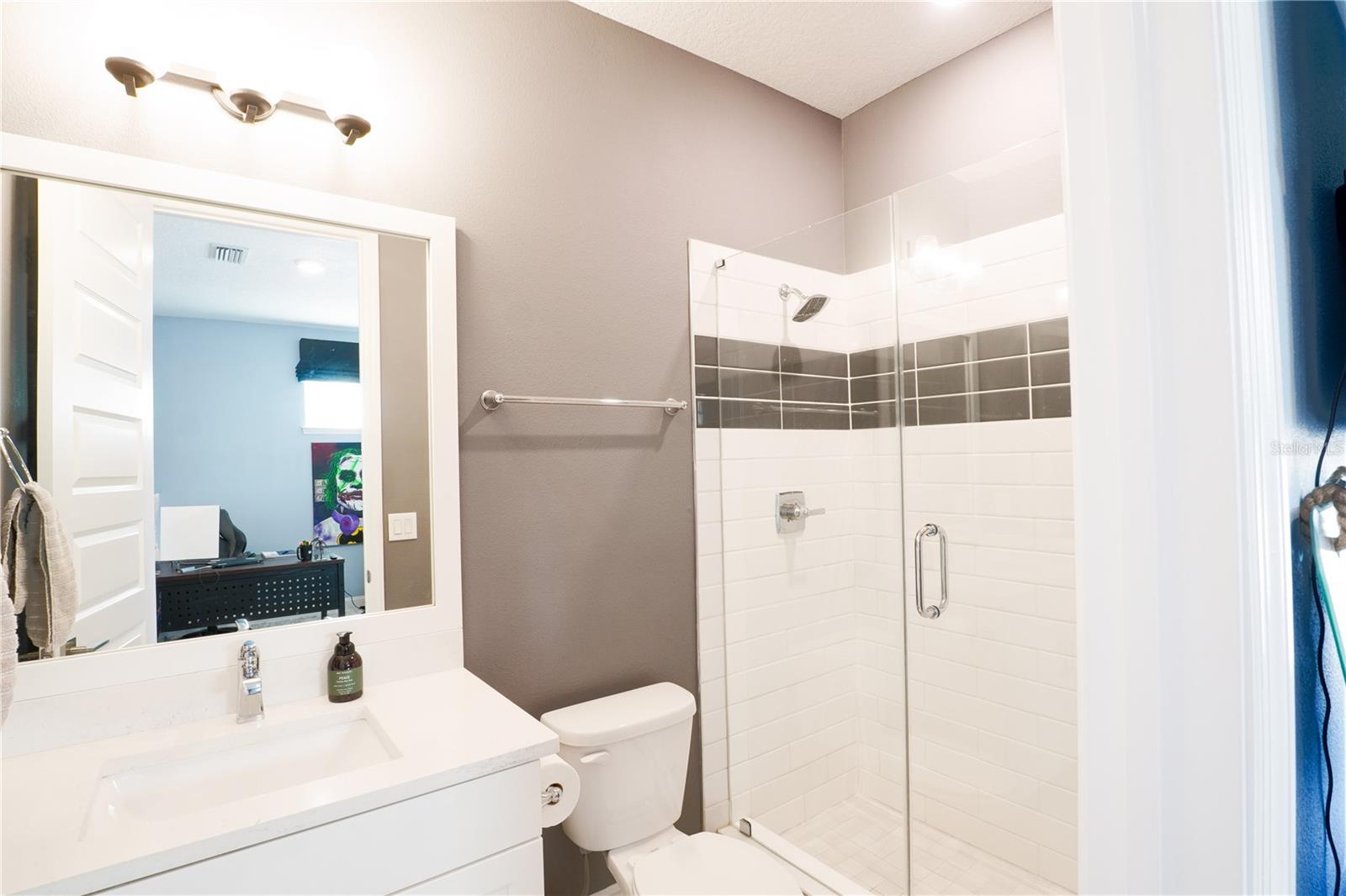 Image 17 of 33 For 260 8th Street N