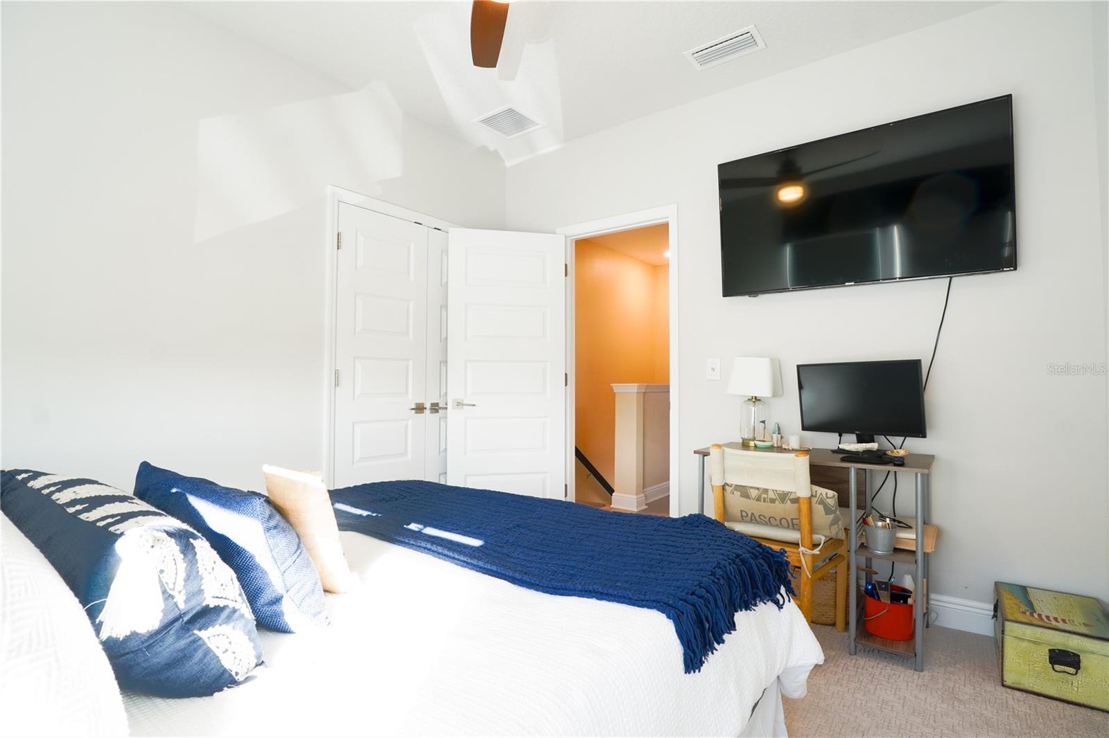 Image 20 of 33 For 260 8th Street N