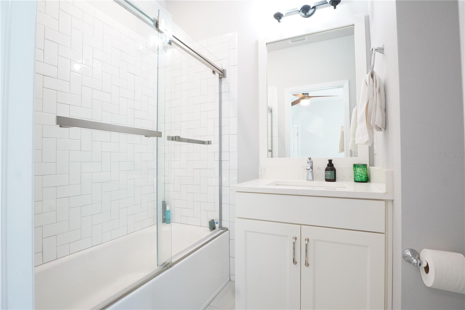 Image 21 of 33 For 260 8th Street N