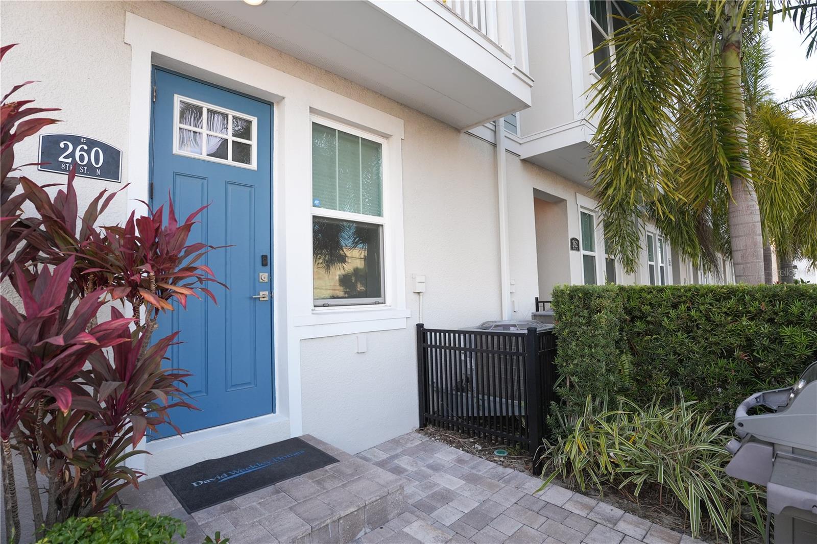 Image 6 of 33 For 260 8th Street N