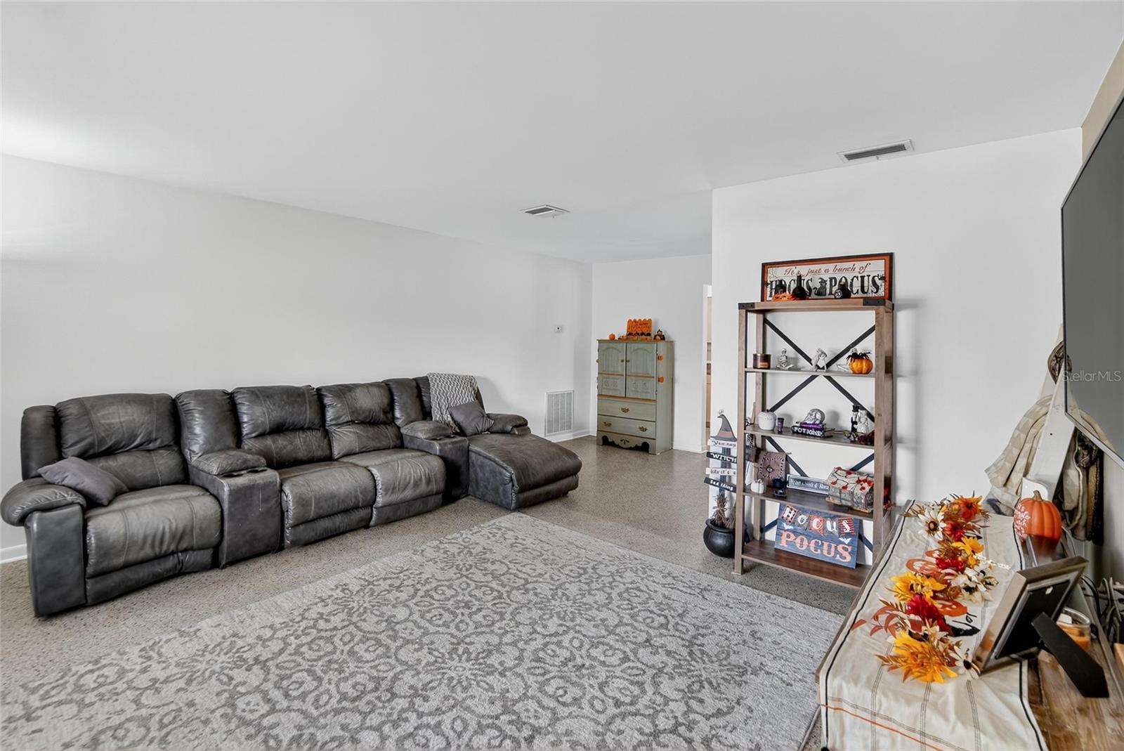 Image 10 of 39 For 7909 West Pocahontas Avenue