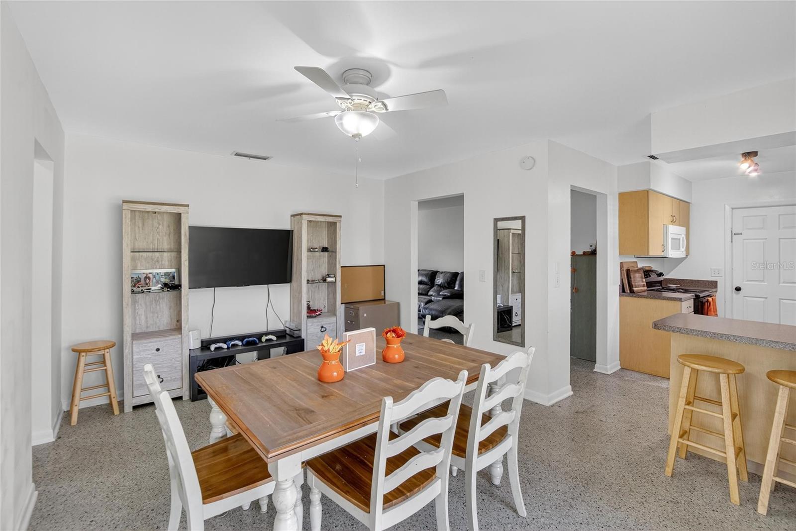 Image 15 of 39 For 7909 West Pocahontas Avenue