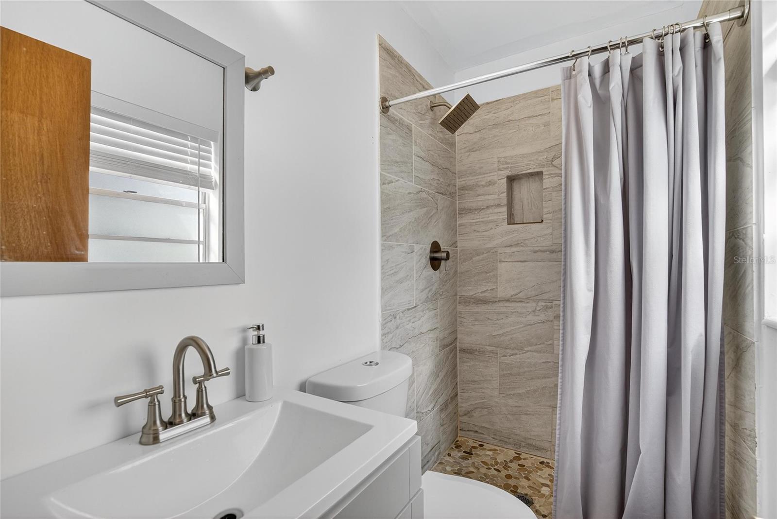 Image 23 of 39 For 7909 West Pocahontas Avenue