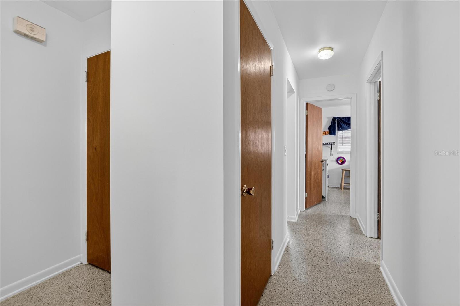 Image 29 of 39 For 7909 West Pocahontas Avenue