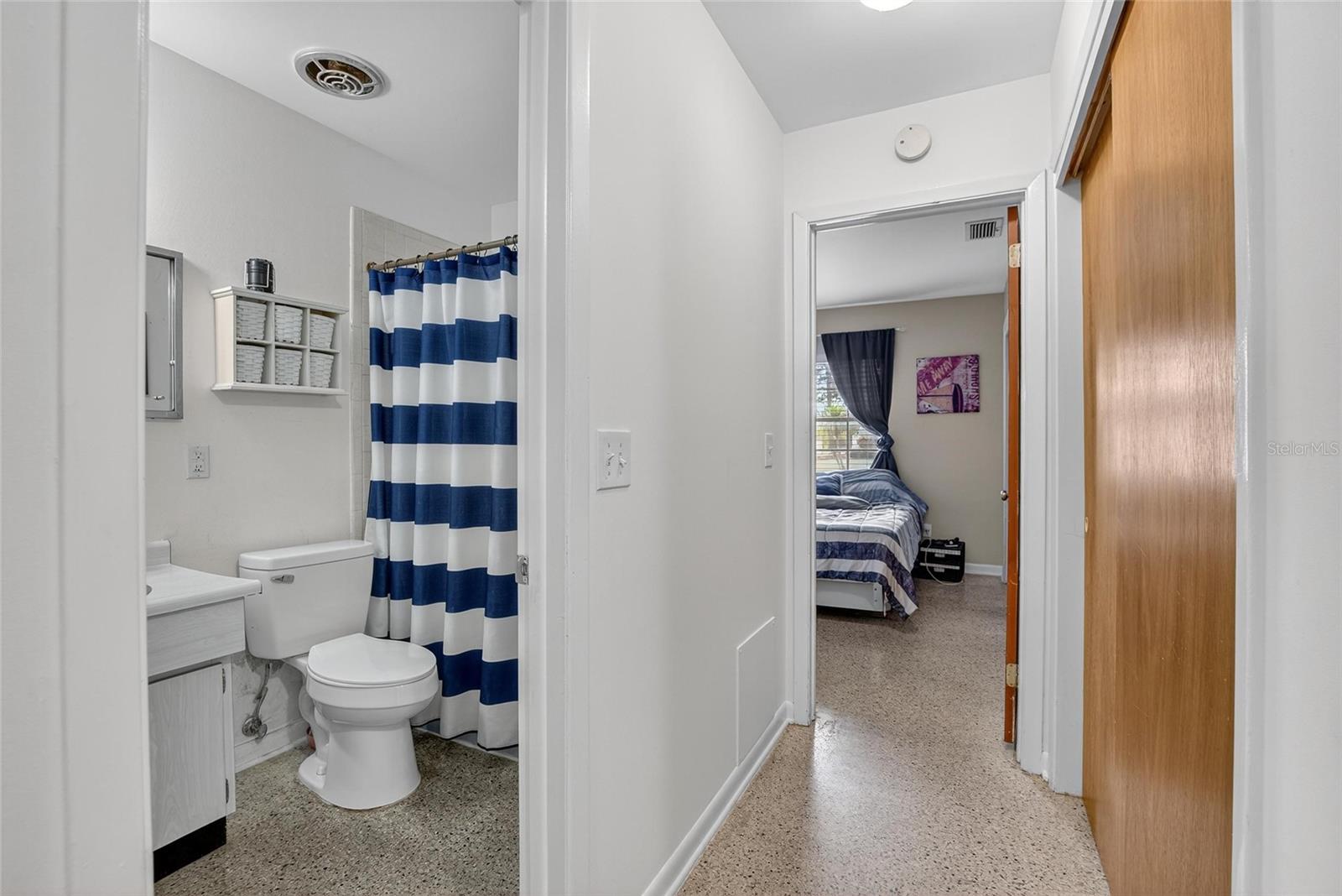 Image 30 of 39 For 7909 West Pocahontas Avenue