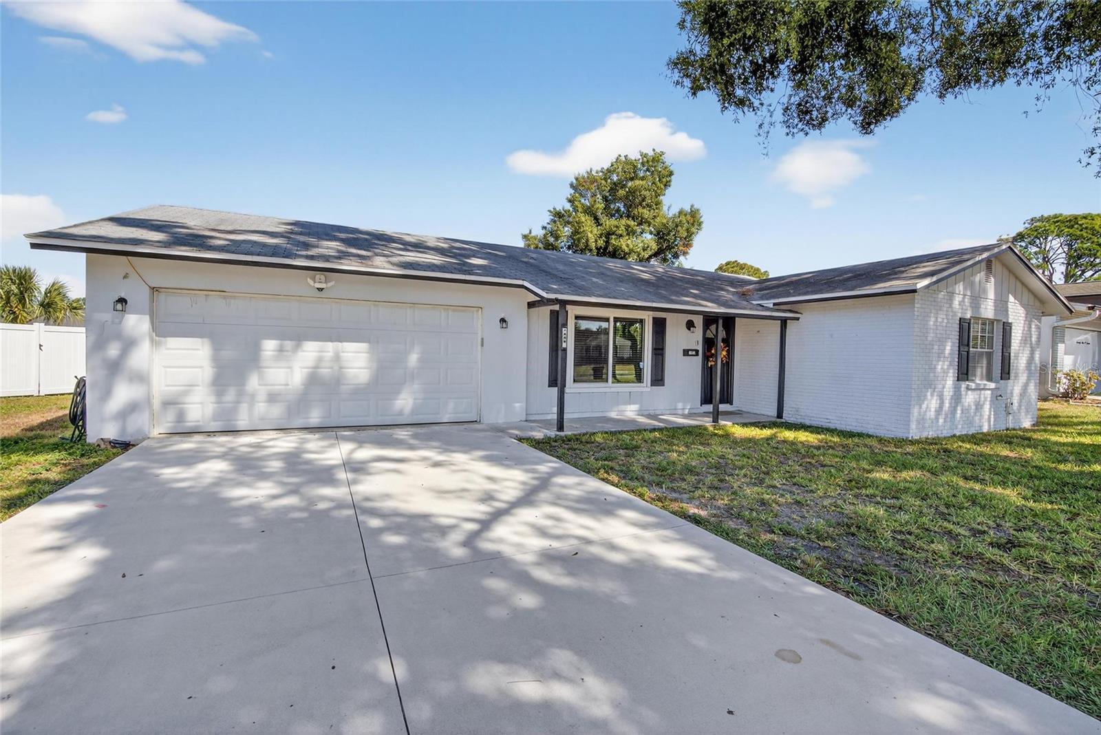 Image 5 of 39 For 7909 West Pocahontas Avenue