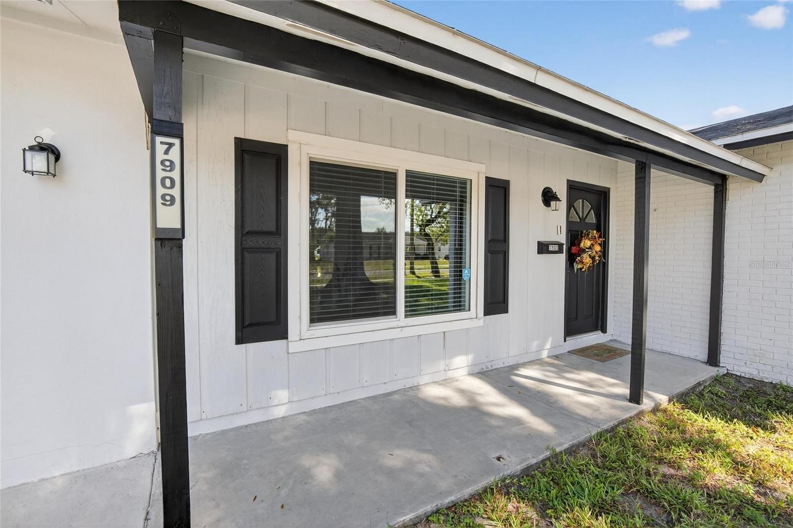 Image 8 of 39 For 7909 West Pocahontas Avenue