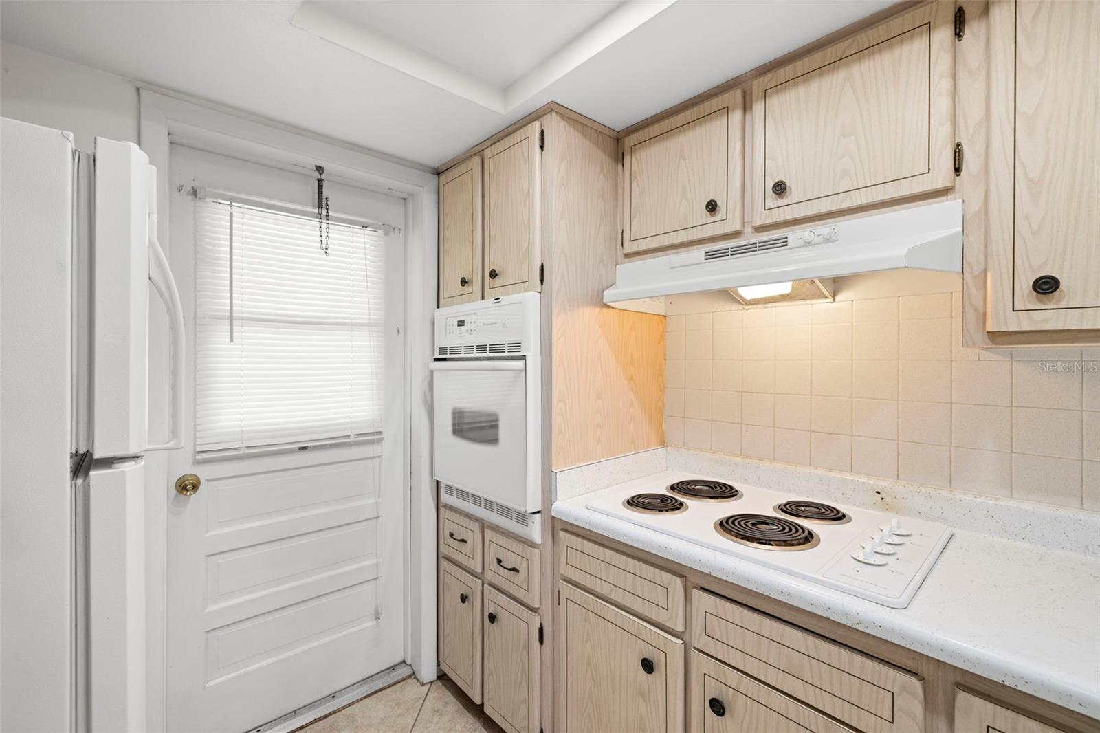 Image 10 of 49 For 400 Glennes Lane 206