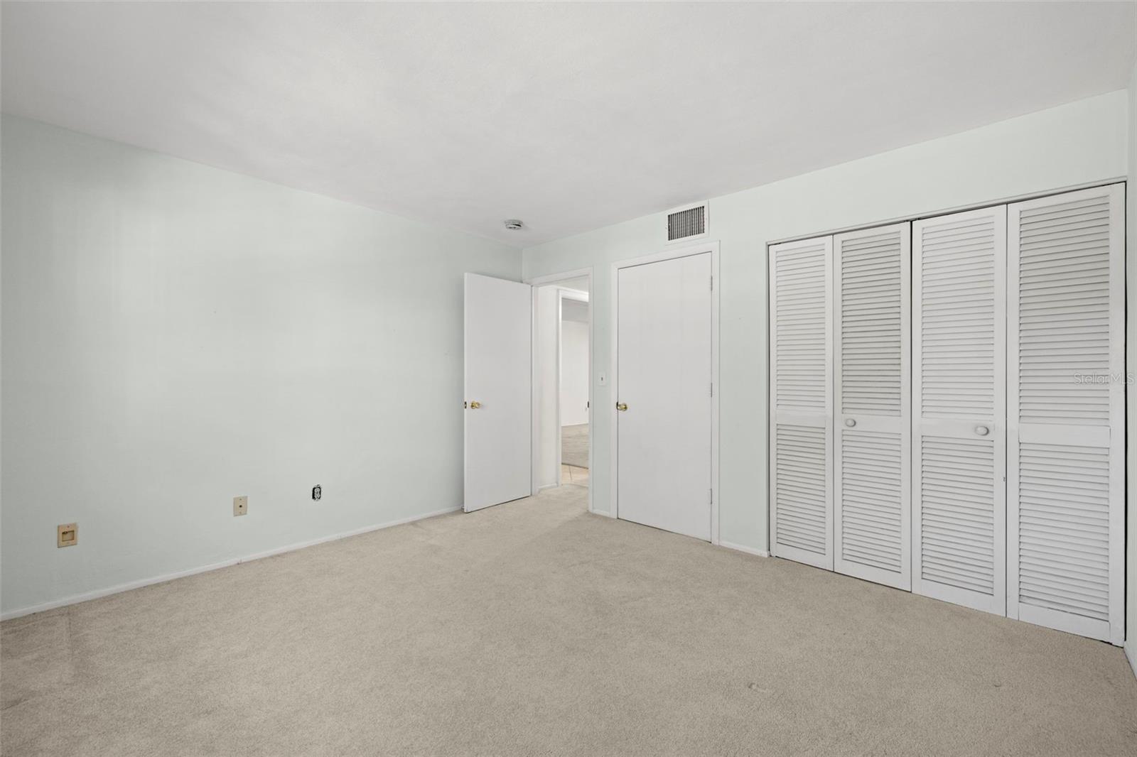 Image 15 of 49 For 400 Glennes Lane 206