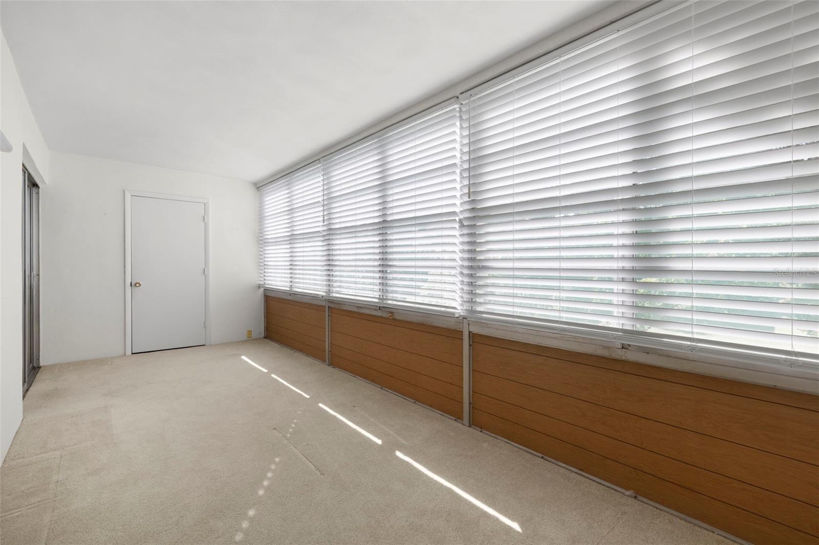 Image 19 of 49 For 400 Glennes Lane 206