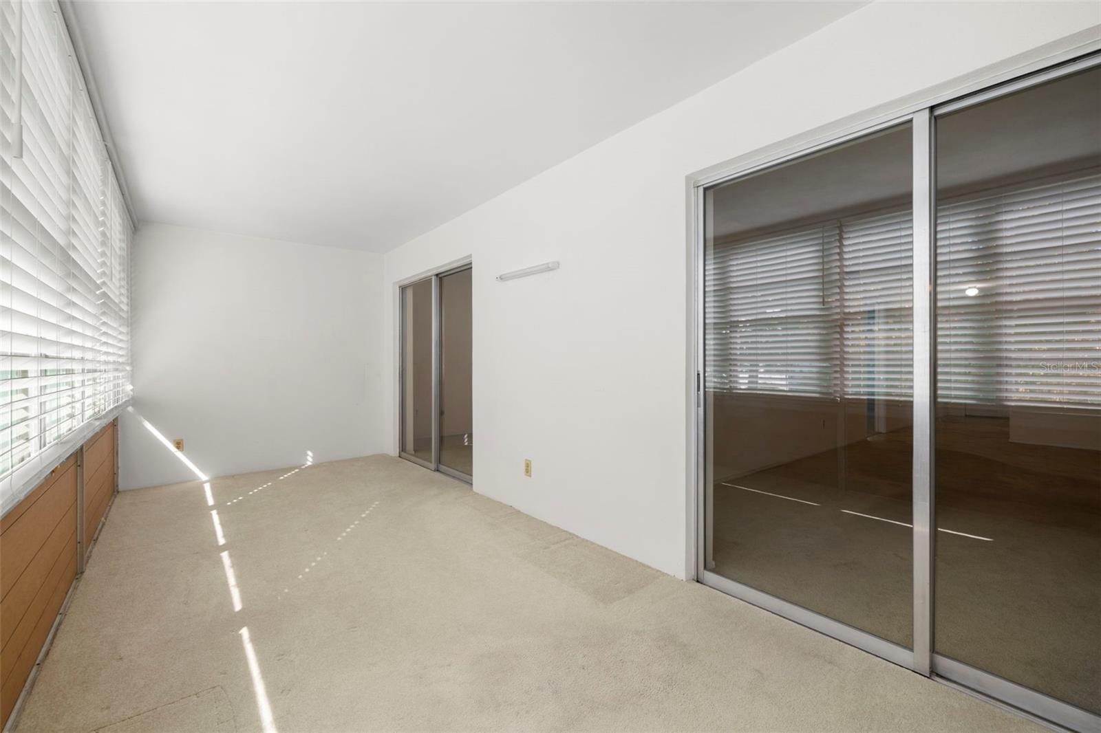 Image 20 of 49 For 400 Glennes Lane 206