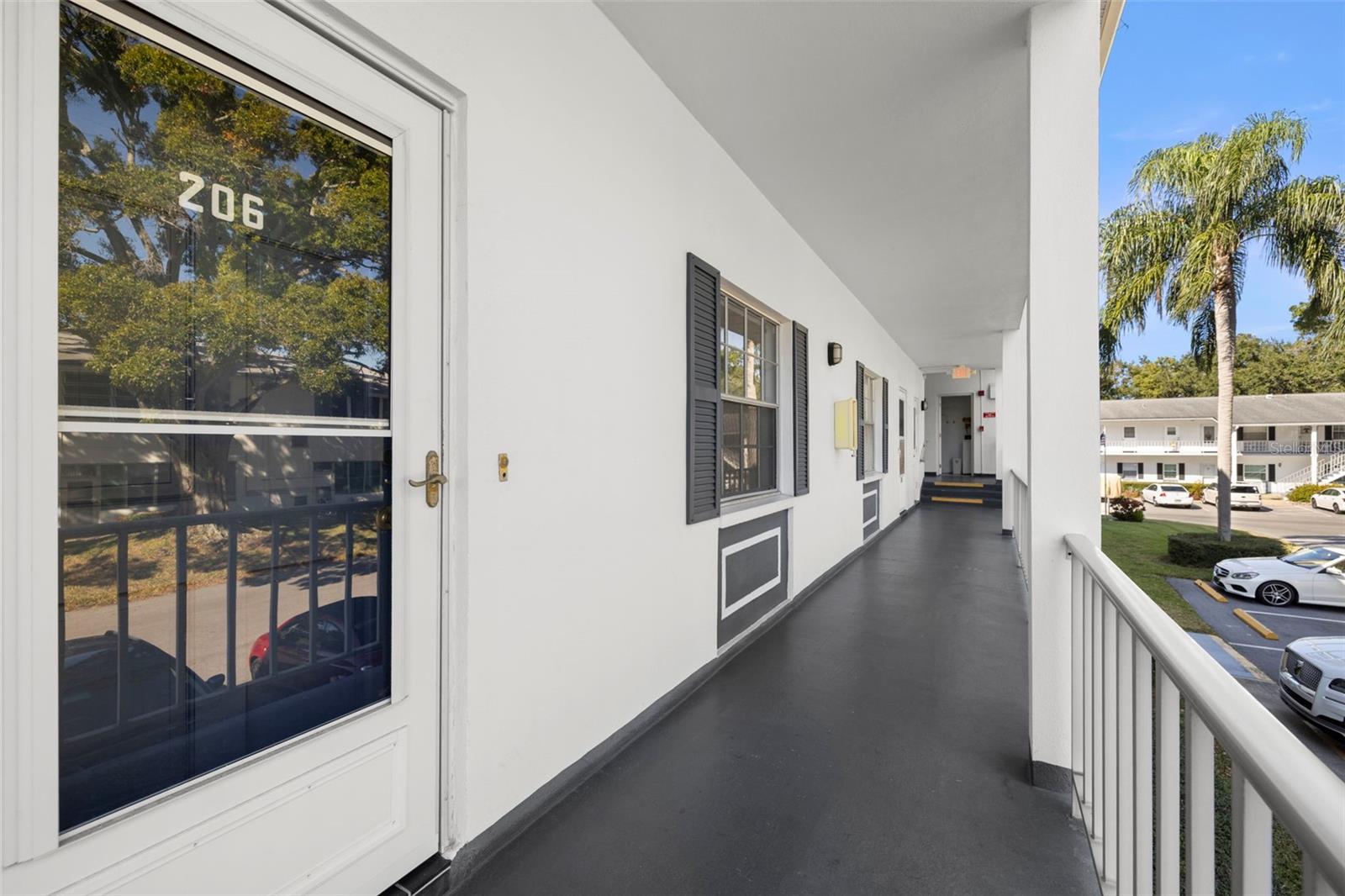 Image 26 of 49 For 400 Glennes Lane 206