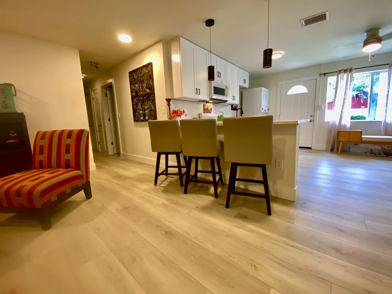 Image 5 of 56 For 415 Maple Way A & B