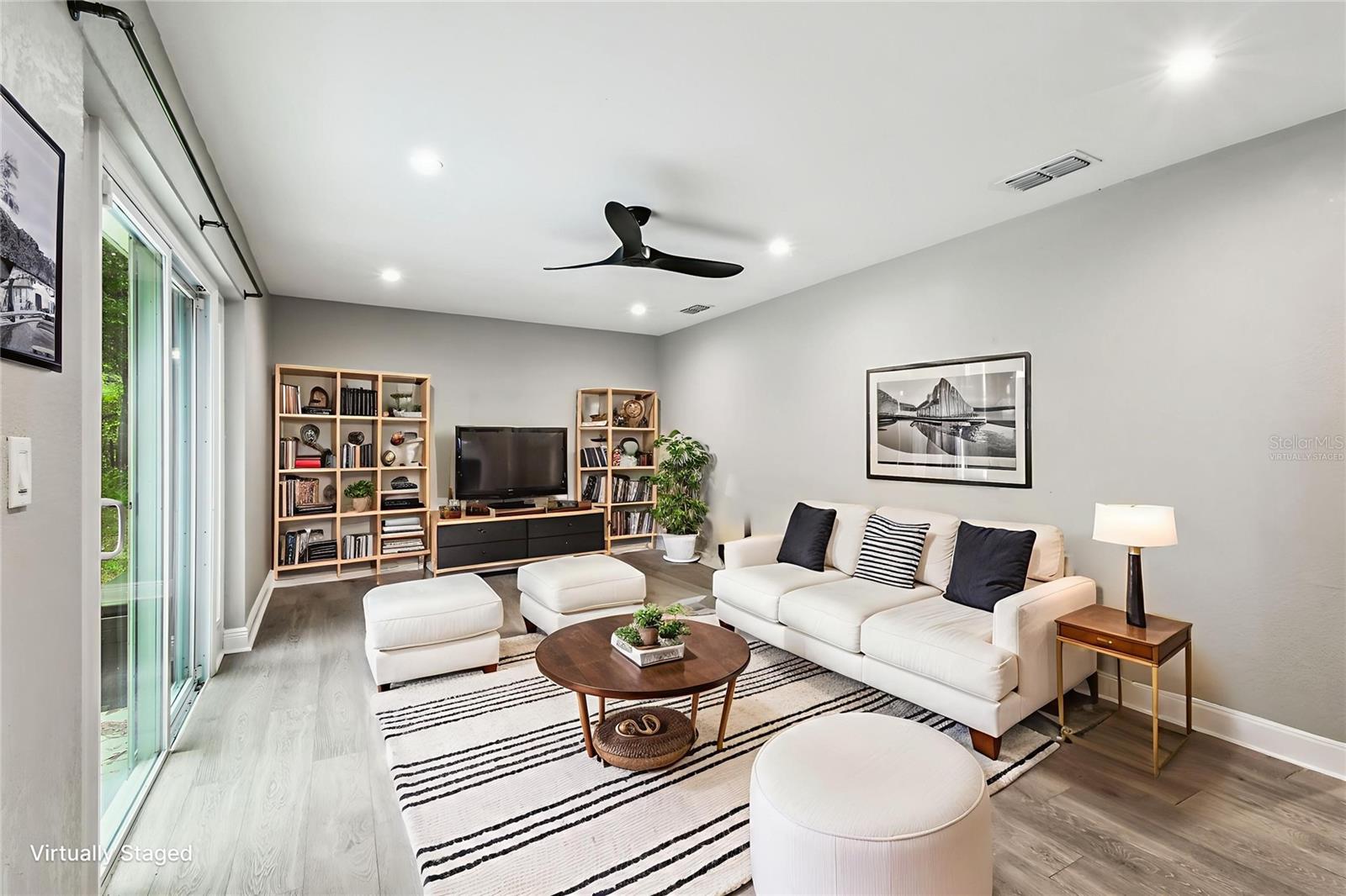 Image 12 of 45 For 6005 Lakeside Drive