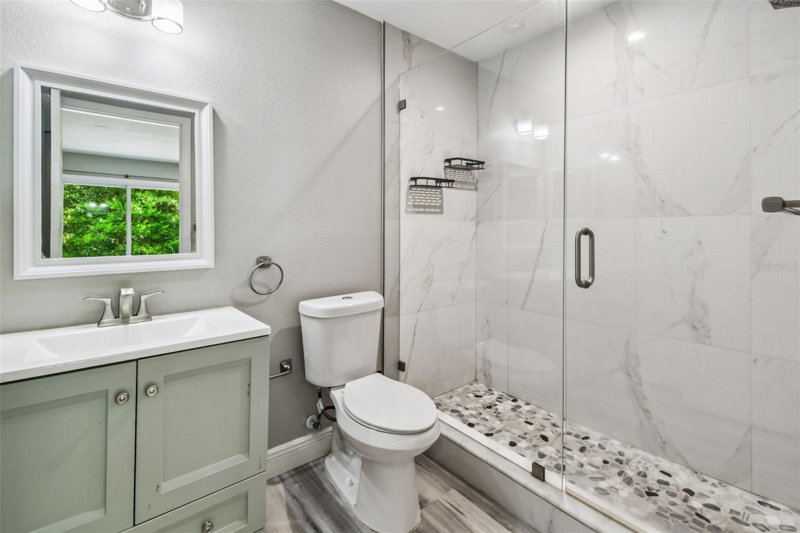 Image 21 of 45 For 6005 Lakeside Drive