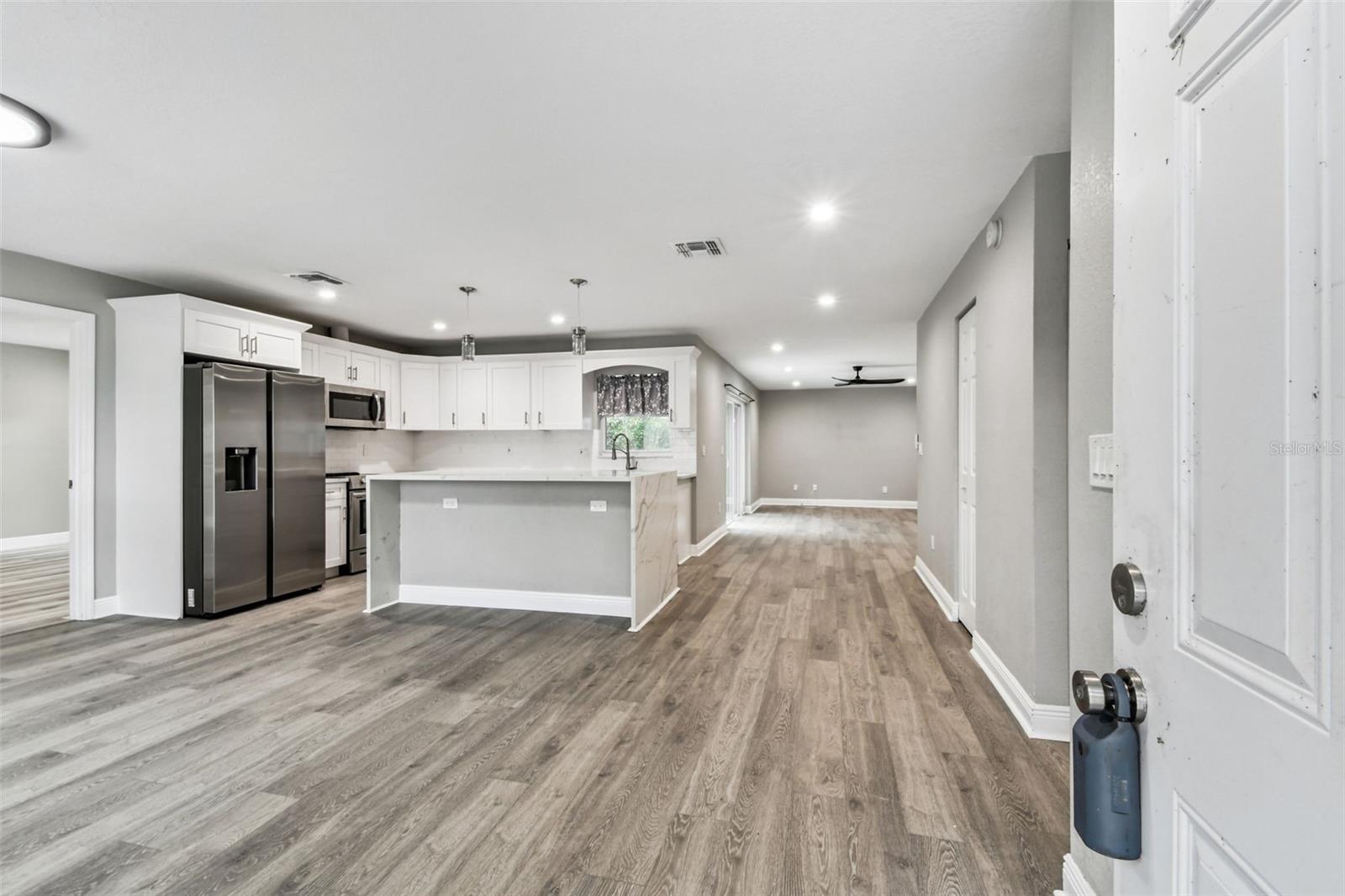 Image 5 of 45 For 6005 Lakeside Drive