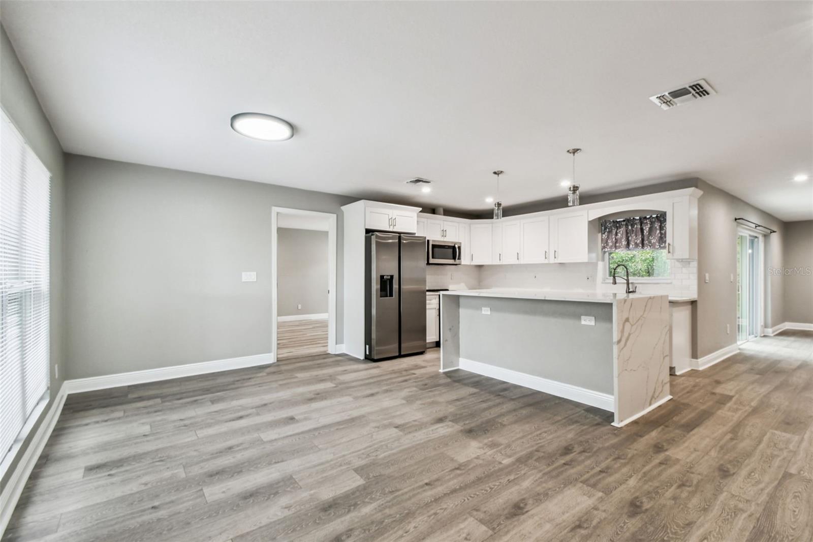 Image 6 of 45 For 6005 Lakeside Drive