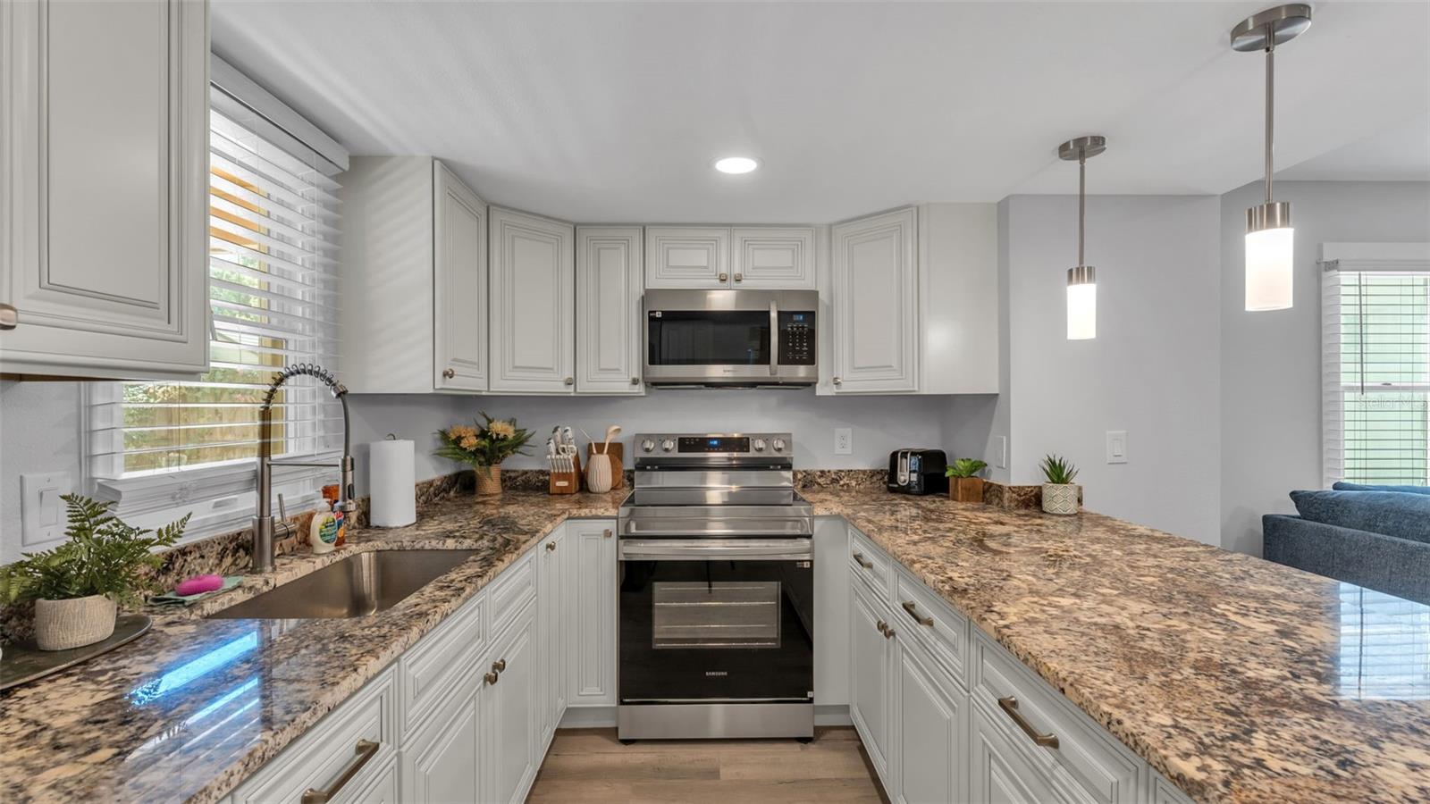 Image 15 of 58 For 129 Belmar Street