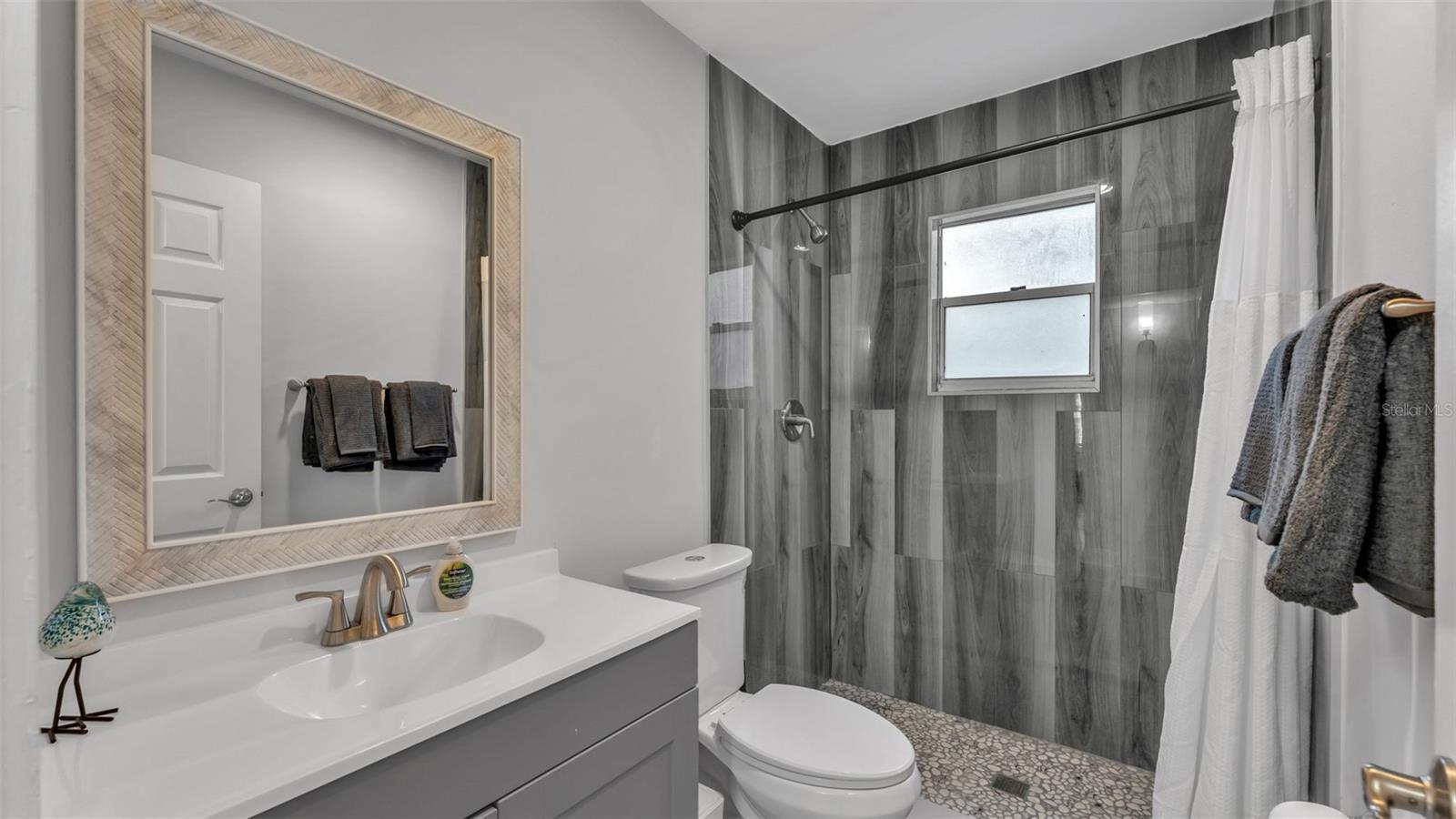 Image 23 of 58 For 129 Belmar Street