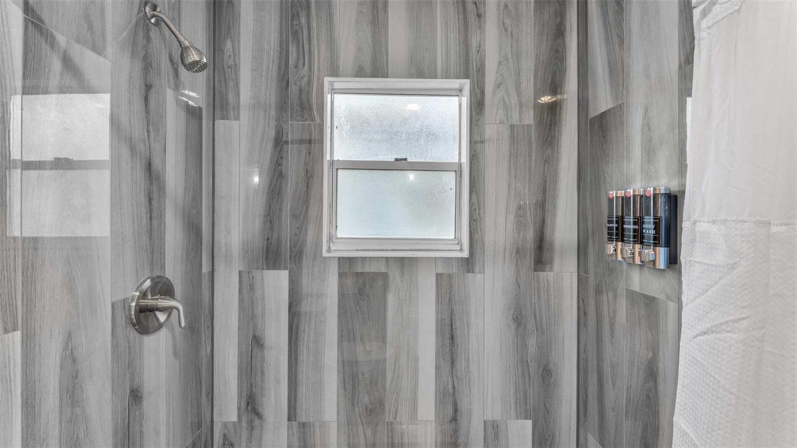 Image 24 of 58 For 129 Belmar Street