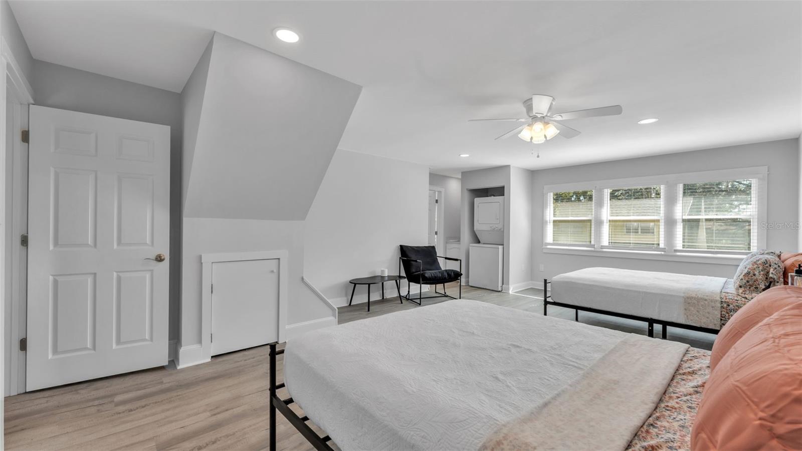 Image 29 of 58 For 129 Belmar Street