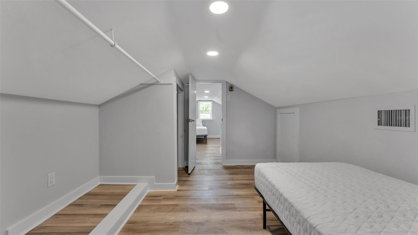 Image 41 of 58 For 129 Belmar Street