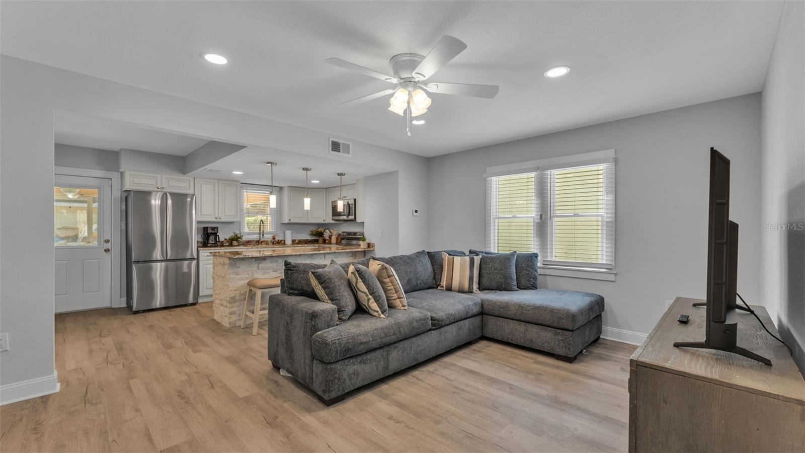 Image 9 of 58 For 129 Belmar Street