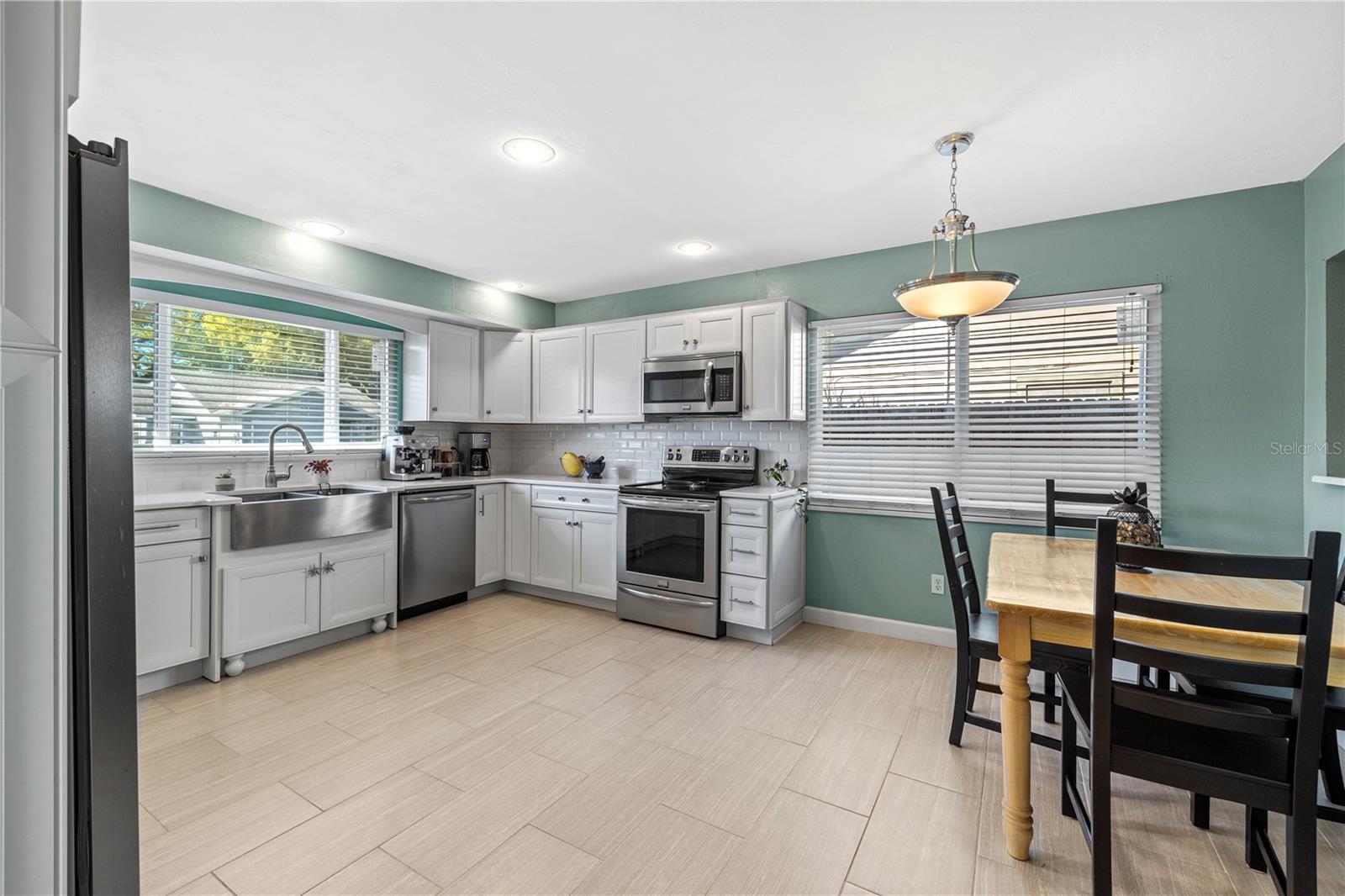 Image 10 of 54 For 3317 Whispering Drive S