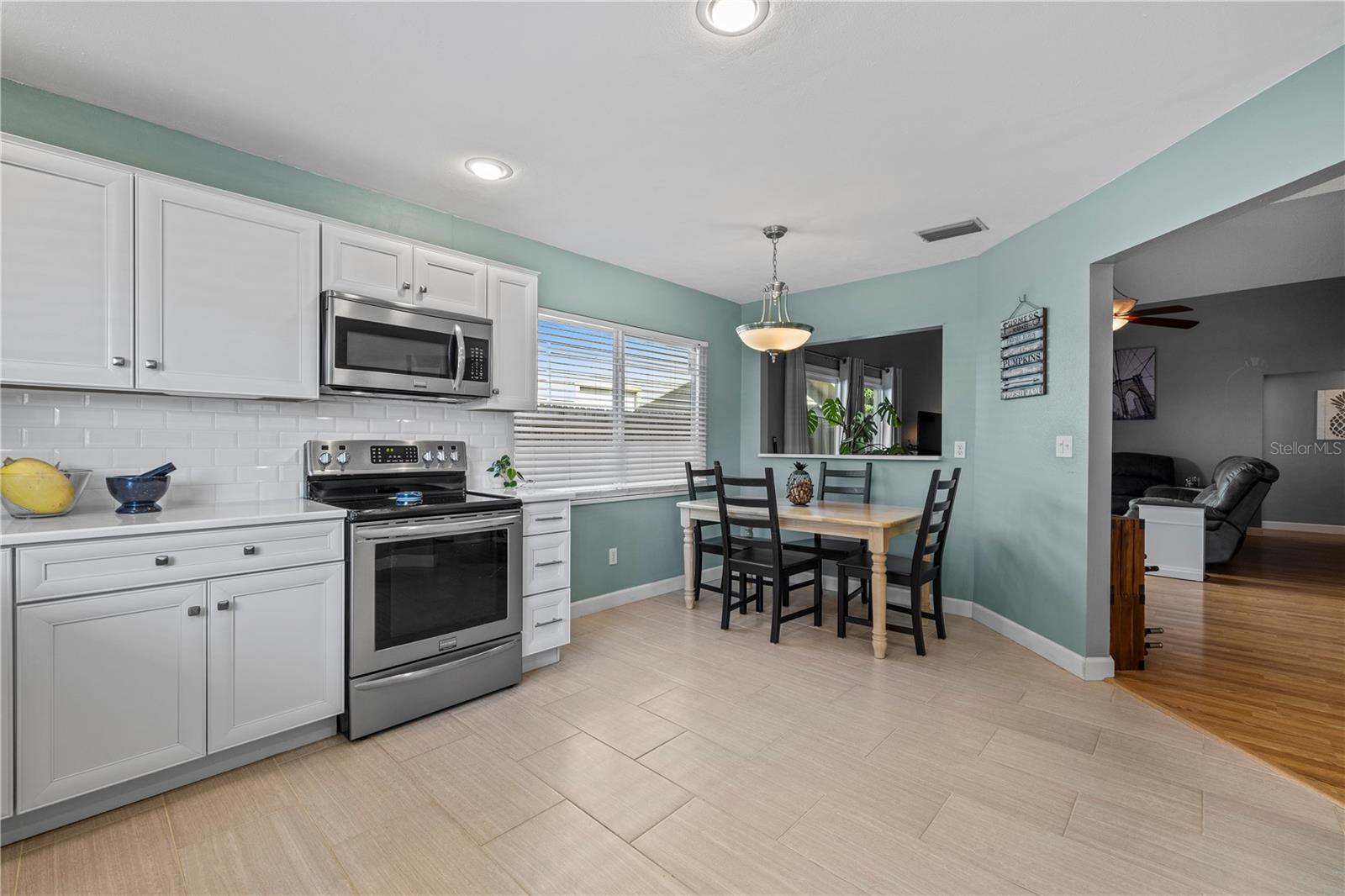 Image 17 of 54 For 3317 Whispering Drive S