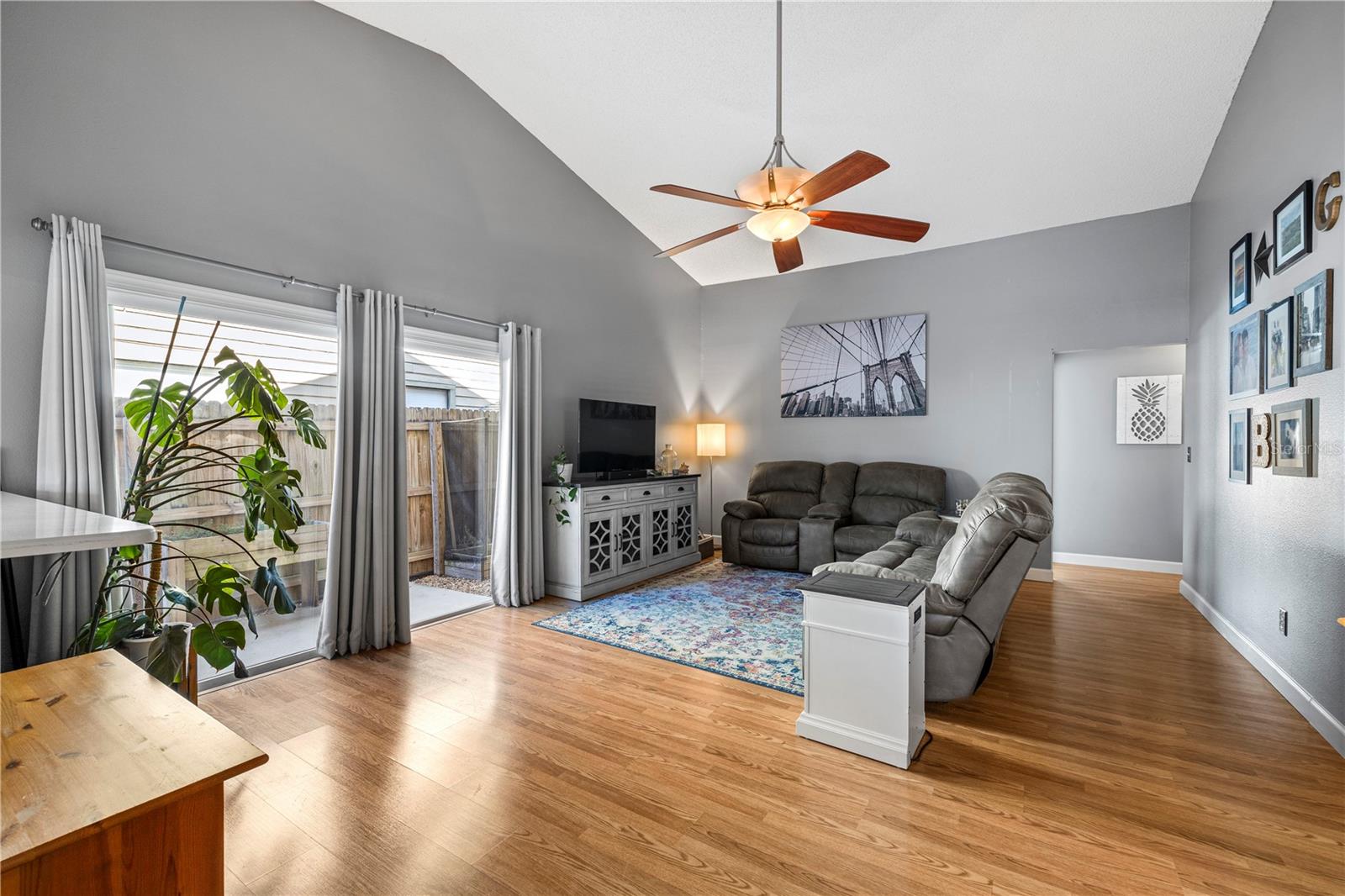 Image 20 of 54 For 3317 Whispering Drive S