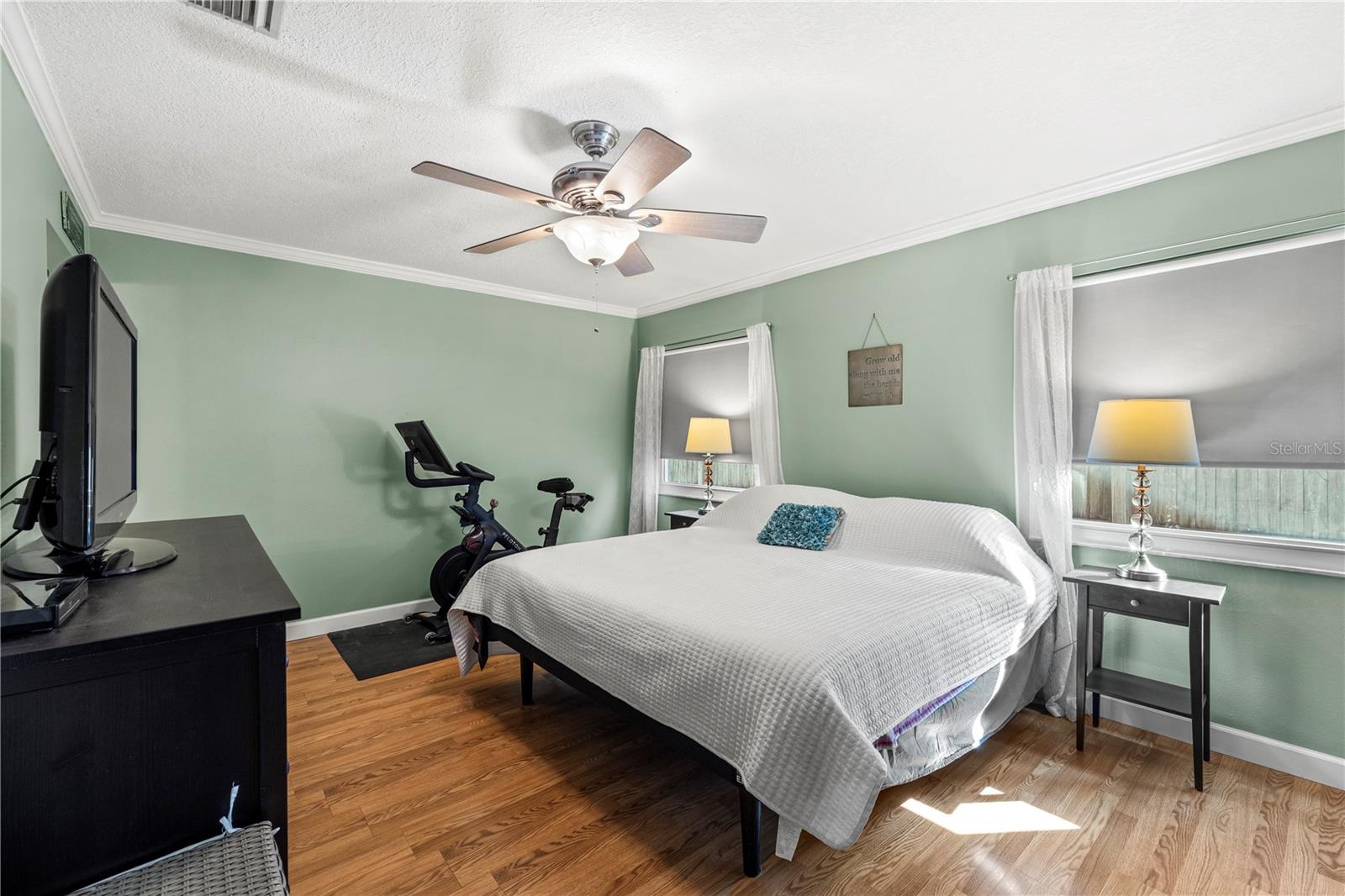 Image 35 of 54 For 3317 Whispering Drive S