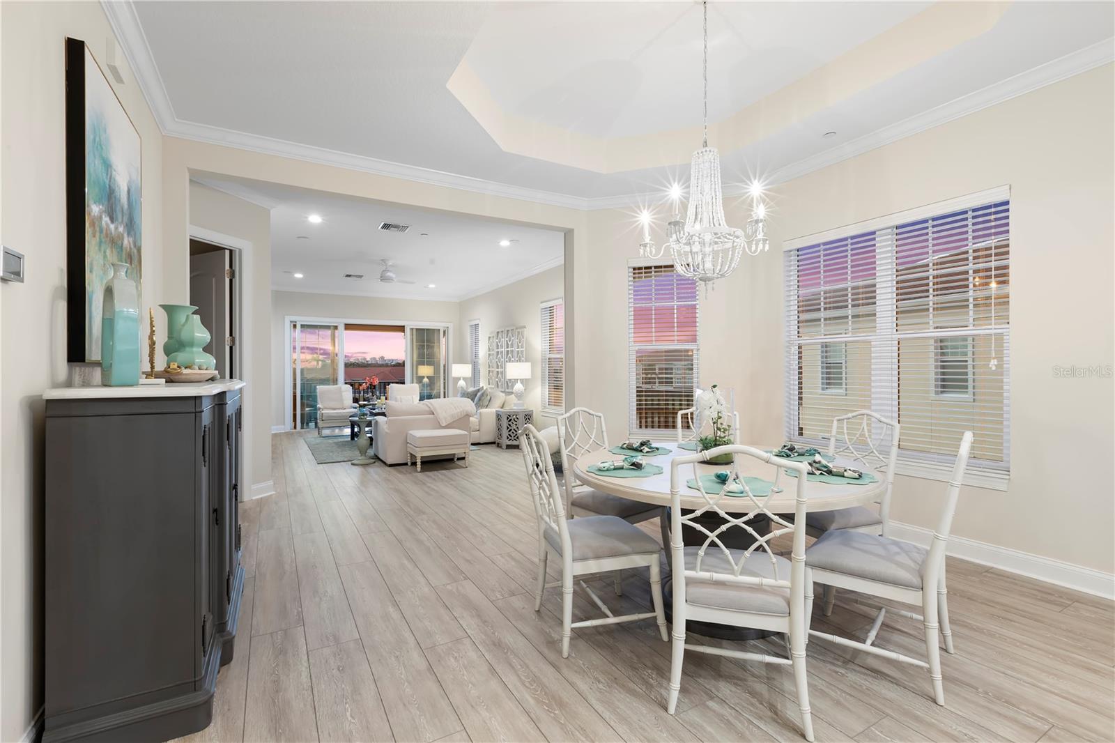 Listing photo id 9 for 8 Franklin Court S 53d