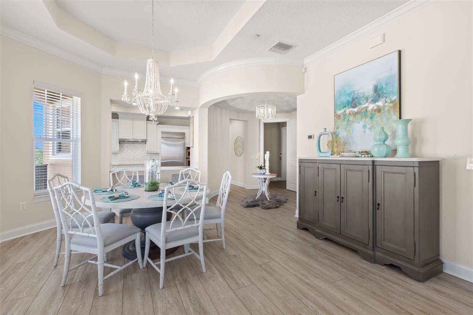 Listing photo id 16 for 8 Franklin Court S 53d