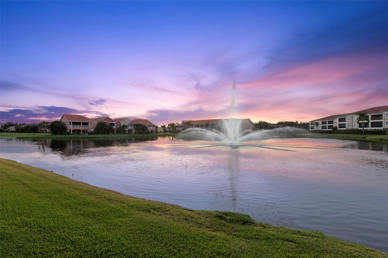 Listing photo id 34 for 8 Franklin Court S 53d