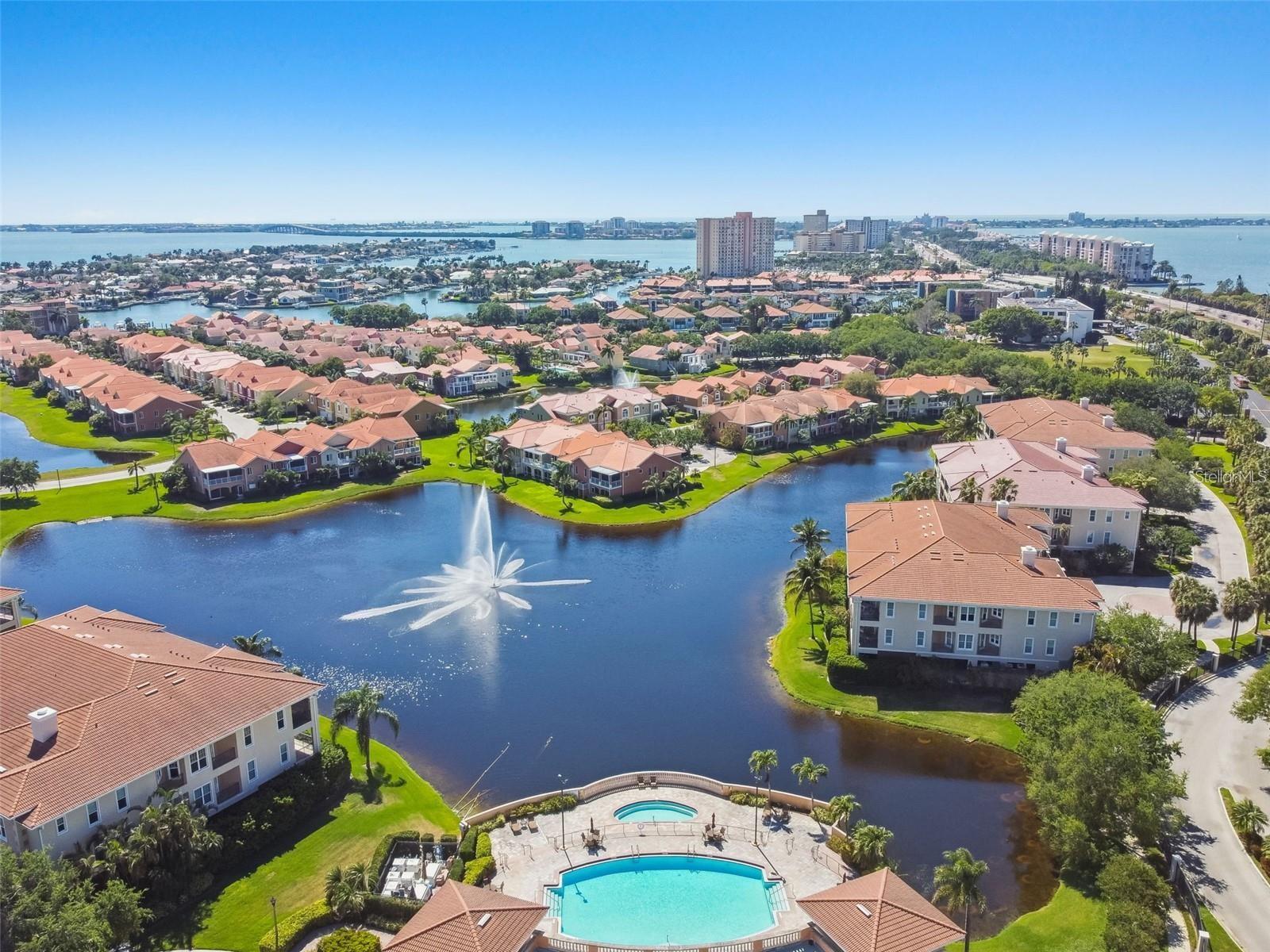 Listing photo id 43 for 8 Franklin Court S 53d