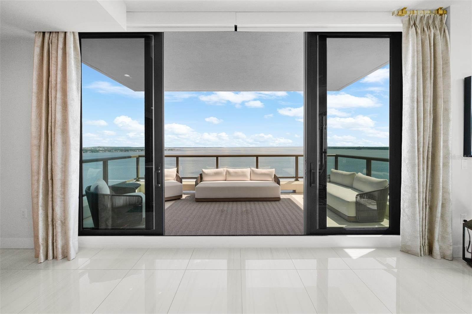 Image 16 of 40 For 2103 Bayshore Boulevard 1701