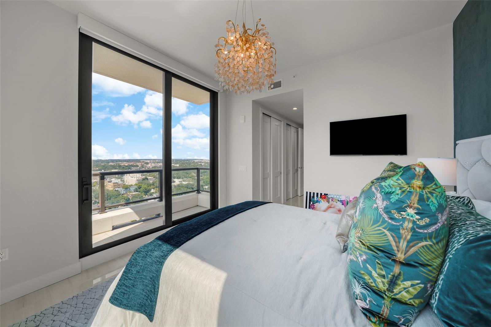 Image 27 of 40 For 2103 Bayshore Boulevard 1701