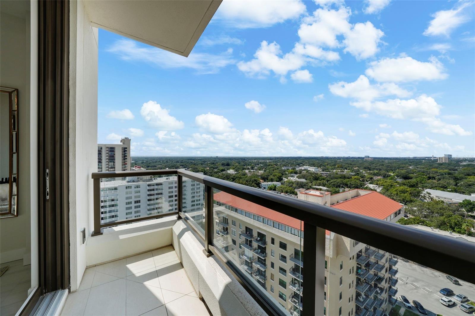 Image 28 of 40 For 2103 Bayshore Boulevard 1701