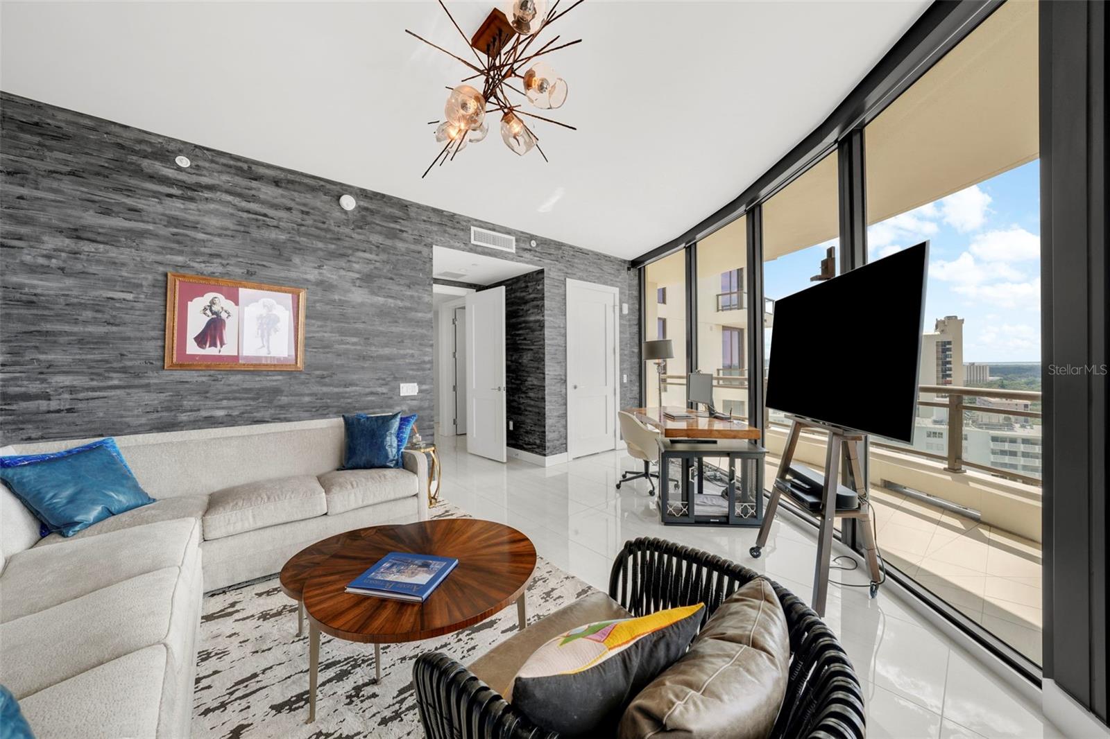 Image 37 of 40 For 2103 Bayshore Boulevard 1701