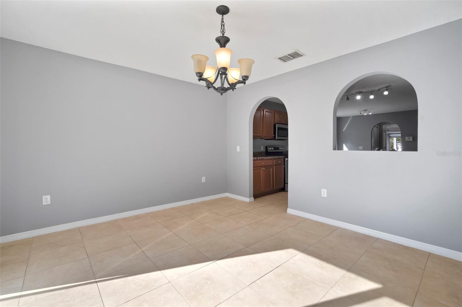 Image 22 of 56 For 1303 Alhambra Crest Drive